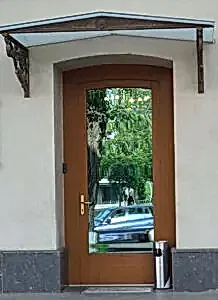 входная пластиковая дверь